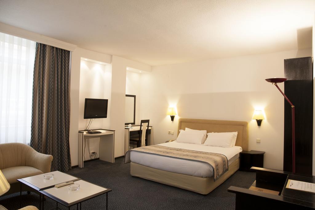 King Hotel Guvenlik Ancara Exterior foto