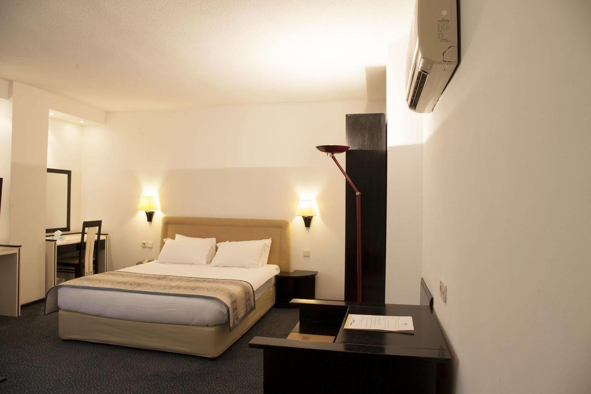 King Hotel Guvenlik Ancara Exterior foto